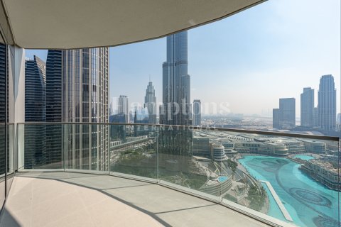 Apartment in Downtown Dubai (Downtown Burj Dubai), UAE 3 bedrooms, 172.92964420 sq.m. № 583888 - photo 12