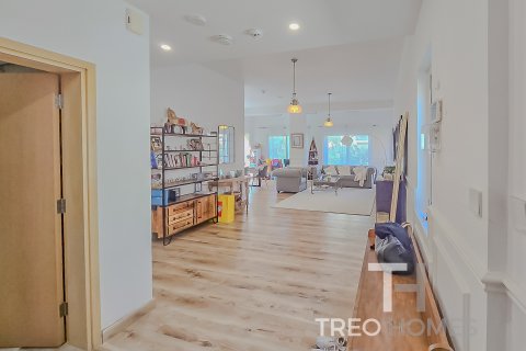Vilë në Dubai, Emiratet e Bashkuara Arabe 3 dhoma gjumi, 325 m2. № 586419 - Foto 1