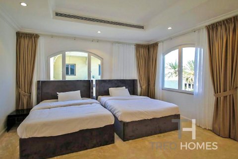 Vilă de închiriat în Palm Jumeirah, Dubai, EAU 4 dormitoare, 465 mp.  №586499 - poză 8