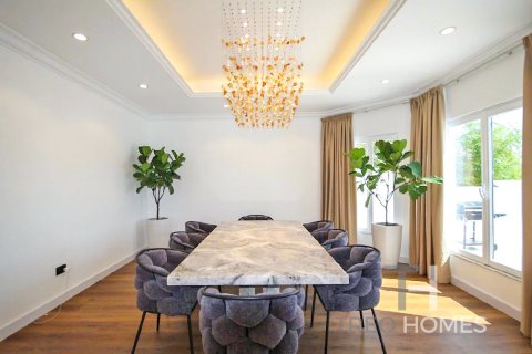Vilă de închiriat în Palm Jumeirah, Dubai, EAU 4 dormitoare, 465 mp.  №586499 - poză 5