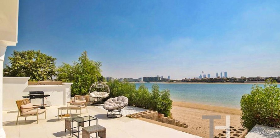Vilă în Palm Jumeirah, Dubai, EAU 4 dormitoare, 465 mp.  №586499