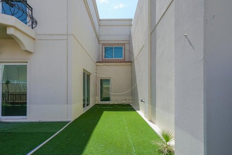 Vila v Abu Dhabi, SAE 4 ložnice, 352 m² Č.: 615320 - fotografie 3