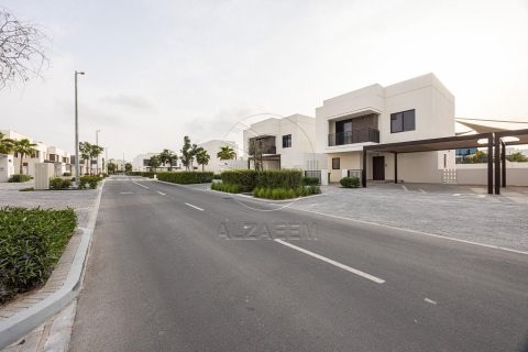 Vila na Yas Island, Abu Dhabi, SAE 4 ložnice, 315 m² Č.: 615319 - fotografie 1