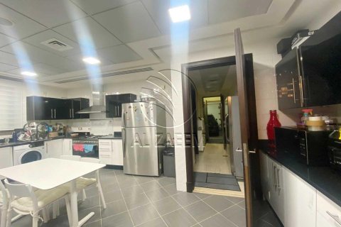 Müüa villa asukohaga Al Bateen, Abu Dhabi, AÜE: 4 magamistoaga, 390 m² Nr 615054 - pilt 7