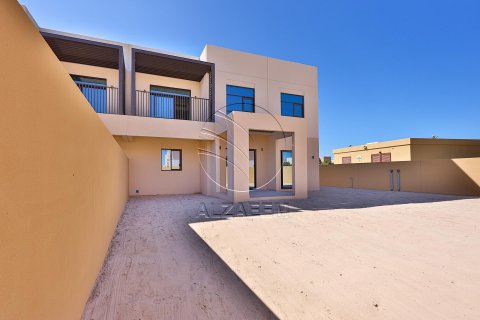 Vilë në Ghantoot, Abu Dhabi, Emiratet e Bashkuara Arabe 3 dhoma gjumi, 186 m2. № 615055 - Foto 2