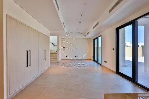 Vilë në Ghantoot, Abu Dhabi, Emiratet e Bashkuara Arabe 3 dhoma gjumi, 186 m2. № 615055 - Foto 13