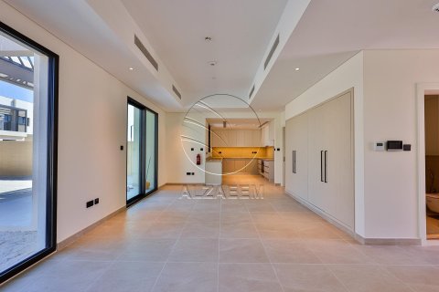 Vilë në Ghantoot, Abu Dhabi, Emiratet e Bashkuara Arabe 3 dhoma gjumi, 186 m2. № 615055 - Foto 6