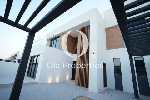 Vilë në Saadiyat Island, Abu Dhabi, Emiratet e Bashkuara Arabe 4 dhoma gjumi, 629 m2. № 608701 - Foto 4