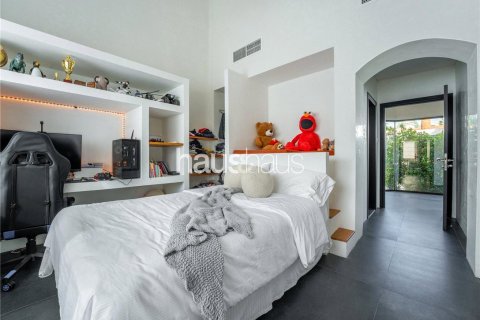 Villa in Dubai Investment Park, UAE 4 bedrooms, 390 sq.m. № 625210 - photo 22