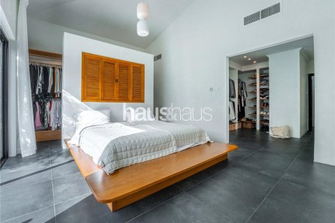 Villa in Dubai Investment Park, UAE 4 bedrooms, 390 sq.m. № 625210 - photo 19