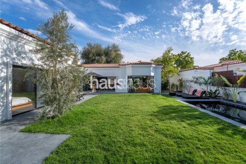 Villa in Dubai Investment Park, UAE 4 bedrooms, 390 sq.m. № 625210 - photo 12