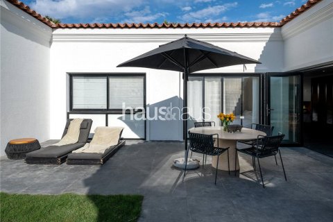 Villa in Dubai Investment Park, UAE 4 bedrooms, 390 sq.m. № 625210 - photo 15