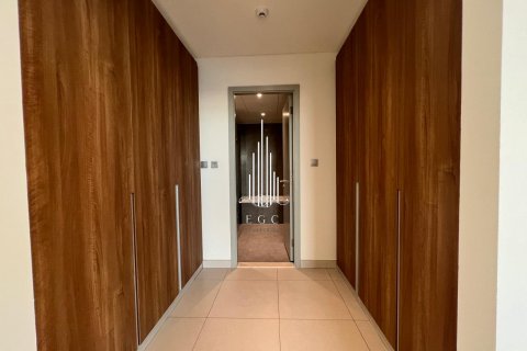 Apartment in Al Reem Island, Abu Dhabi, UAE 2 bedrooms, 191.9 sq.m. № 590878 - photo 16