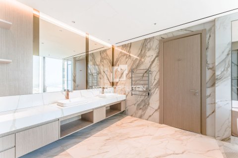 Apartment in Dubai Internet City, UAE 4 bedrooms, 447 sq.m. № 593353 - photo 20