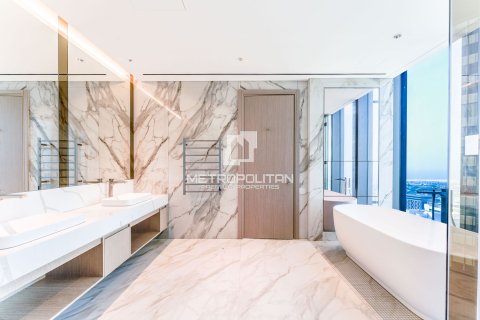 Apartment in Dubai Internet City, UAE 4 bedrooms, 447 sq.m. № 593353 - photo 16