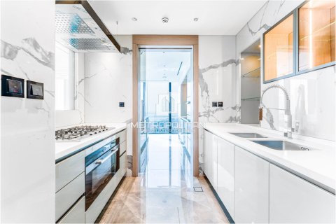 Apartment in Dubai Internet City, UAE 4 bedrooms, 447 sq.m. № 593353 - photo 27