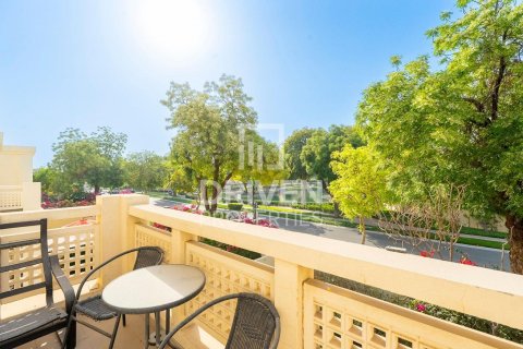 Villa in The Lakes, Dubai, UAE 3 bedrooms, 265 sq.m. № 601612 - photo 16