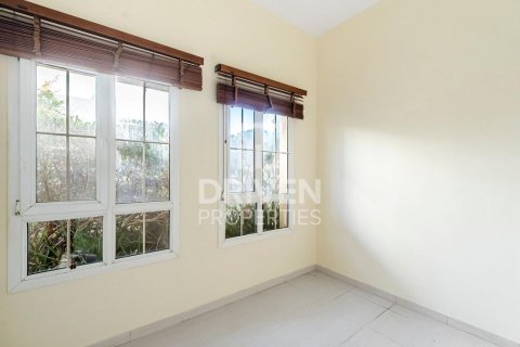 Villa in The Lakes, Dubai, UAE 3 bedrooms, 265 sq.m. № 601612 - photo 7