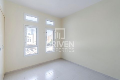 Villa in The Lakes, Dubai, UAE 3 bedrooms, 265 sq.m. № 601612 - photo 6