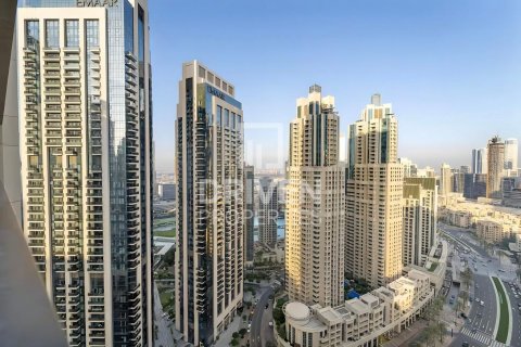 Appartement te koop in Downtown Dubai (Downtown Burj Dubai), Dubai, VAE 3 slaapkamers, 184 vr.m., nr 601615 - foto 1