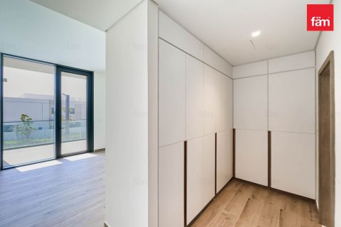 Vila v Dubai, SAE 4 ložnice, 304.6 m² Č.: 580942 - fotografie 3