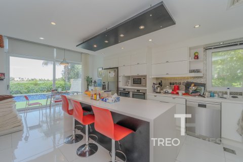 Villa in Meadows, Dubai, UAE 5 bedrooms, 353 sq.m. № 595515 - photo 4