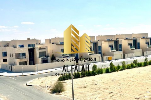 Tokë në Tilal City, Sharjah, Emiratet e Bashkuara Arabe 420 m2. № 603776 - Foto 5
