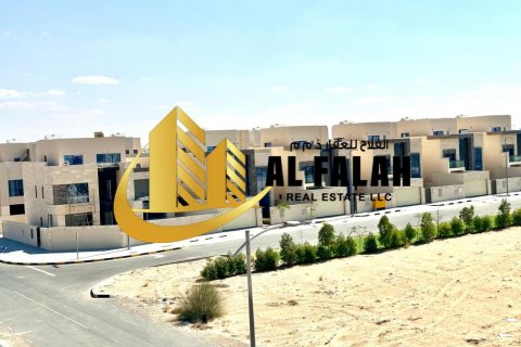 Pozemok v Tilal City, Sharjah, SAE 420 m2 č. 603776 - Fotografia 5