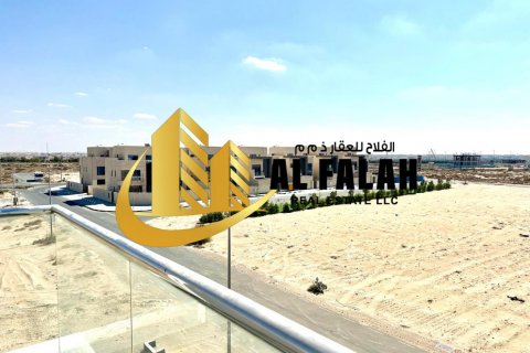 Pozemok v Tilal City, Sharjah, SAE 420 m2 č. 603776 - Fotografia 4