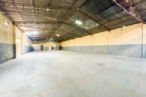 Magazinë në Ras Al Khor, Dubai, Emiratet e Bashkuara Arabe 1021.9 m2. № 567153 - Foto 2