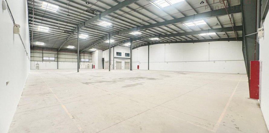 Sklad v Jebel Ali, Dubai, SAE 2415.5 m² Č.: 567185