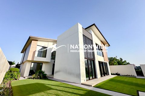 Vila di Abu Dhabi, UAE 4 bilik tidur, 461 meter persegi № 589151 - foto 14