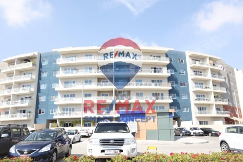 Huoneisto Al Reef, Abu Dhabi, Arabiemiraatit 2 makuuhuonetta, 116 m2 № 580241 - kuva 1