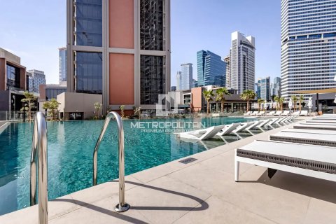 Apartment in Business Bay, Dubai, UAE 1 bedroom, 65 sq.m. № 592819 - photo 12