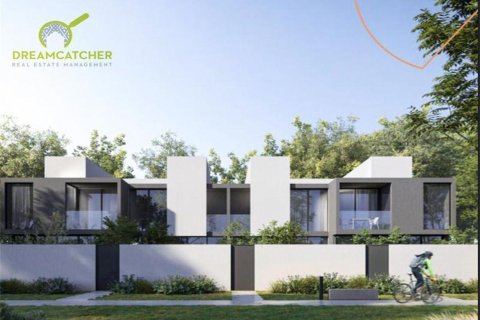 Townhouse in Tilal City, Sharjah, UAE 3 bedrooms, 218.1 sq.m. № 588674 - photo 10