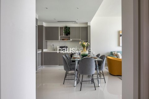 Apartment in Dubai Harbour, Dubai, UAE 2 bedrooms, 107 sq.m. № 626678 - photo 13