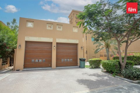Villa in Al Furjan, Dubai, UAE 5 bedrooms, 600 sq.m. № 624932 - photo 21