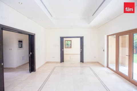 Villa in Al Furjan, Dubai, UAE 5 bedrooms, 600 sq.m. № 624932 - photo 8