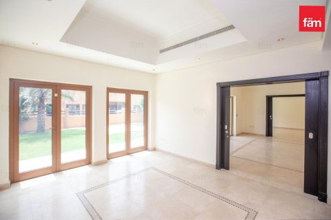 Villa in Al Furjan, Dubai, UAE 5 bedrooms, 600 sq.m. № 624932 - photo 6