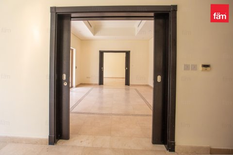 Villa in Al Furjan, Dubai, UAE 5 bedrooms, 600 sq.m. № 624932 - photo 15