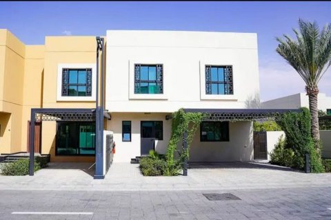 Townhouse sa Sharjah, UAE 3 silid-tulugan, 189 sq.m. № 594930 - larawan 1