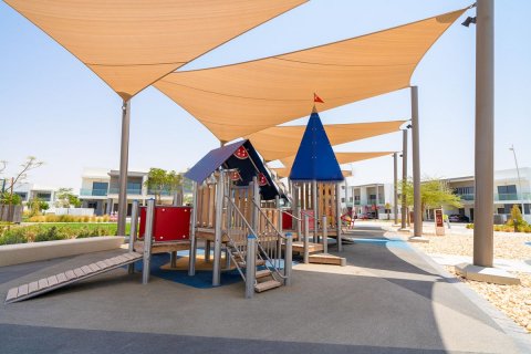 Řadový dům na Yas Island, Abu Dhabi, SAE 4 ložnice, 355 m² Č.: 594932 - fotografie 11