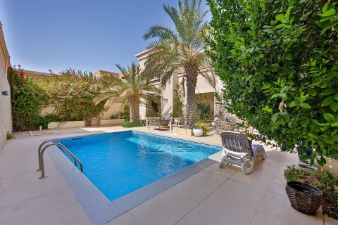 Vila v Abu Dhabi, SAE 5 ložnice, 592 m² Č.: 616074 - fotografie 1