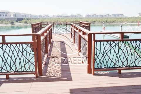 Villa in Al Gurm, Abu Dhabi, UAE 4 bedrooms, 1254 sq.m. № 616077 - photo 13
