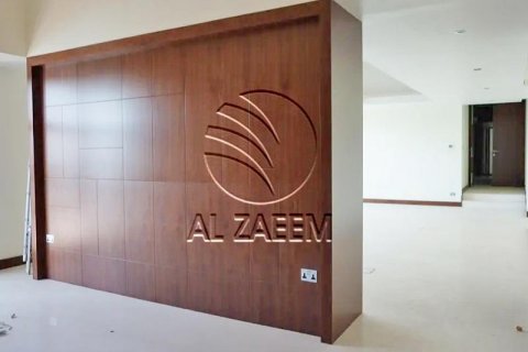 Villa in Al Gurm, Abu Dhabi, UAE 4 bedrooms, 1254 sq.m. № 616077 - photo 14