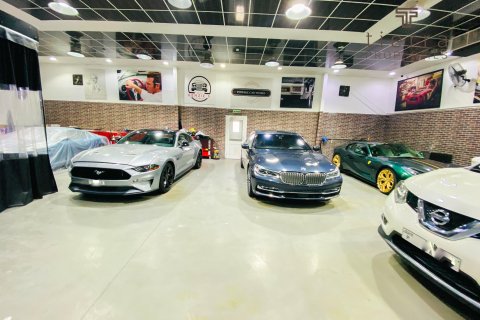 Magazinë në Al Quoz, Dubai, Emiratet e Bashkuara Arabe 204.4 m2. № 569336 - Foto 2
