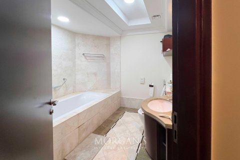Apartment in Palm Jumeirah, Dubai, UAE 1 bedroom, 104.1 sq.m. № 610060 - photo 10