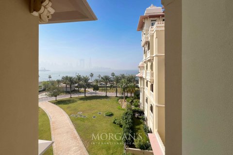 Apartment in Palm Jumeirah, Dubai, UAE 1 bedroom, 104.1 sq.m. № 610060 - photo 12