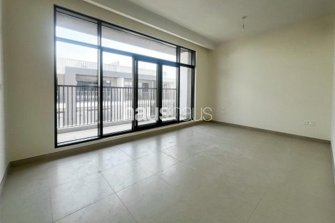 Villa in Dubai South (Dubai World Central), Dubai, UAE 5 bedrooms, 390 sq.m. № 626121 - photo 10