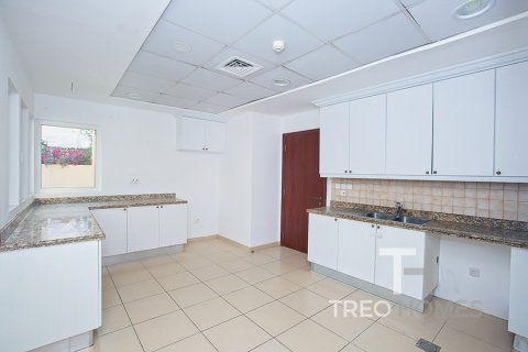 Vila di Arabian Ranches, Dubai, UAE 5 bilik tidur, 394 meter persegi № 586365 - foto 15